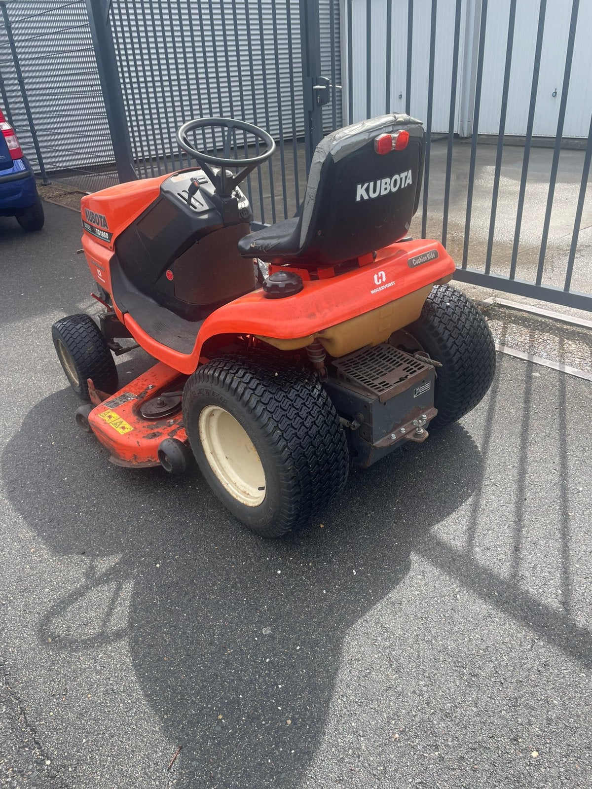 Kubota TG1860 zitmaaier diesel maaidek STUK!!, Ophalen, Zo goed als nieuw, 120 cm of meer