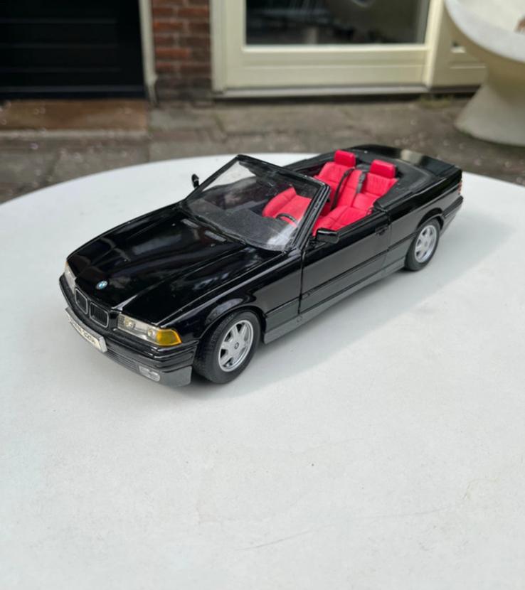 BMW 325I (E36) Maisto 1:18, Hobby en Vrije tijd, Modelauto's | 1:18, Zo goed als nieuw, Auto, Maisto, Ophalen of Verzenden