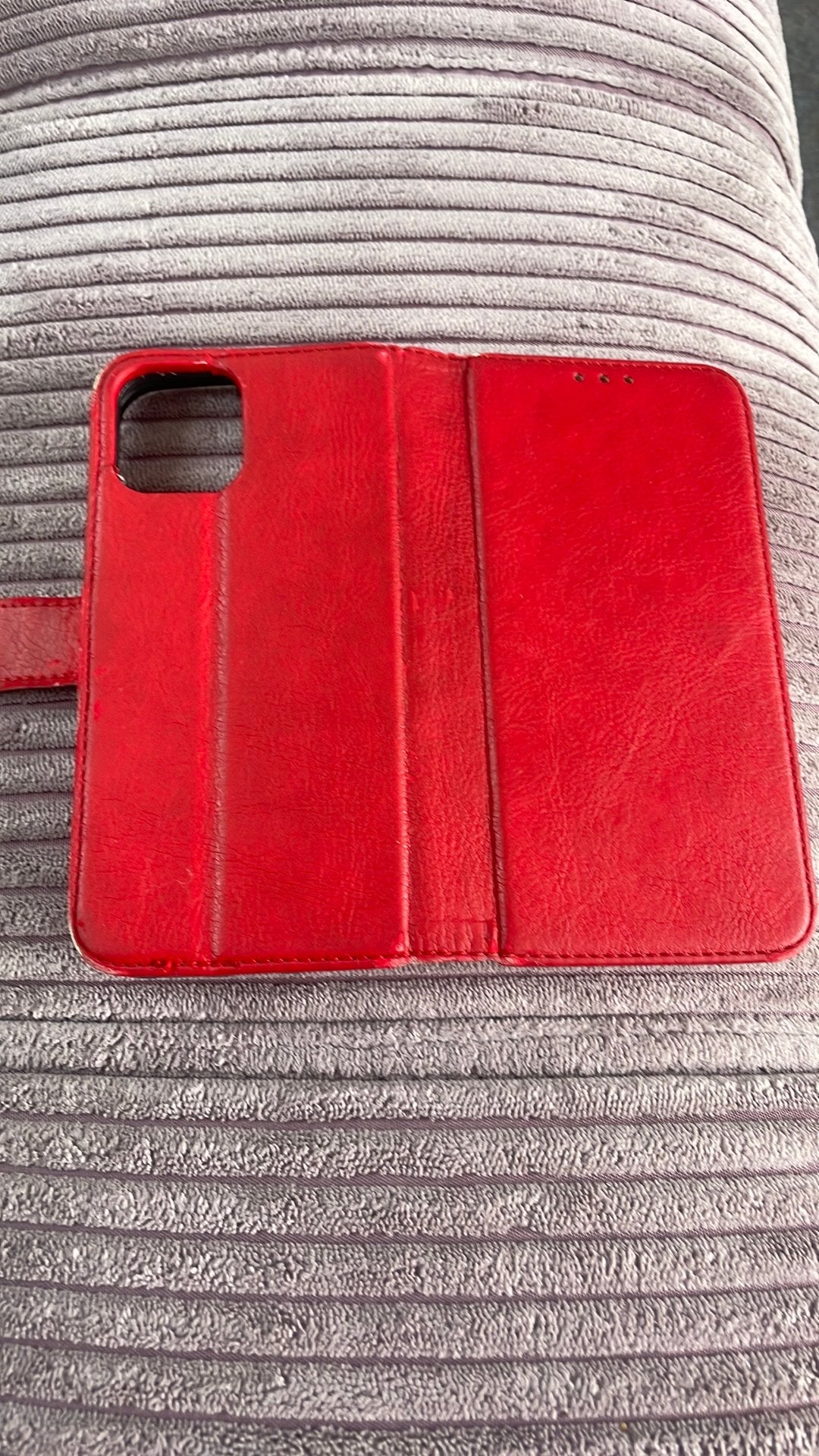 Leren hoesje rood IPhone 12 Pro, Telecommunicatie, Gebruikt, Hoesje of Tasje, Ophalen of Verzenden, Pasjeshouder