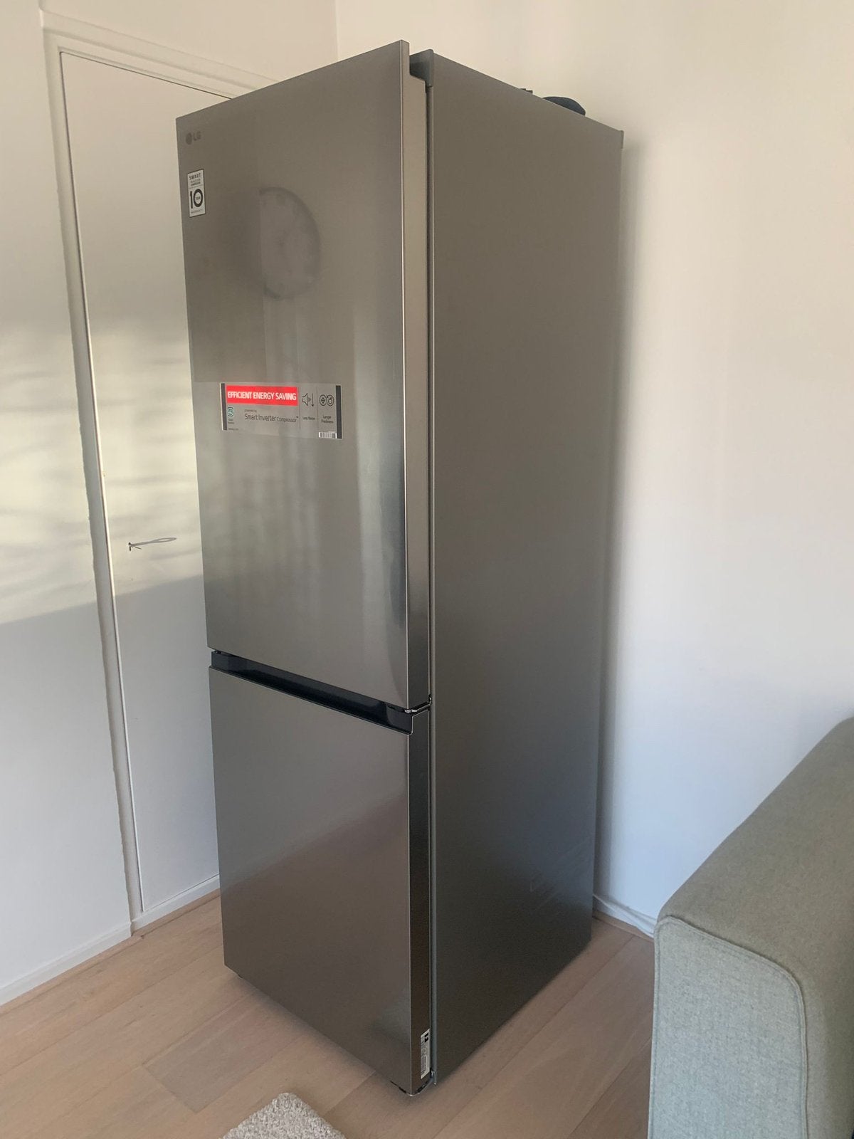 Nieuwe LG koelkast met Metal Fresh en Moist Balance Crisper, 200 liter of meer, Met aparte vriezer, Zo goed als nieuw, Energieklasse A of zuiniger