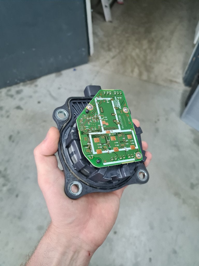 Rav 4 hybrid 2019 waterpomp electric, Ophalen of Verzenden, Gebruikt, Toyota