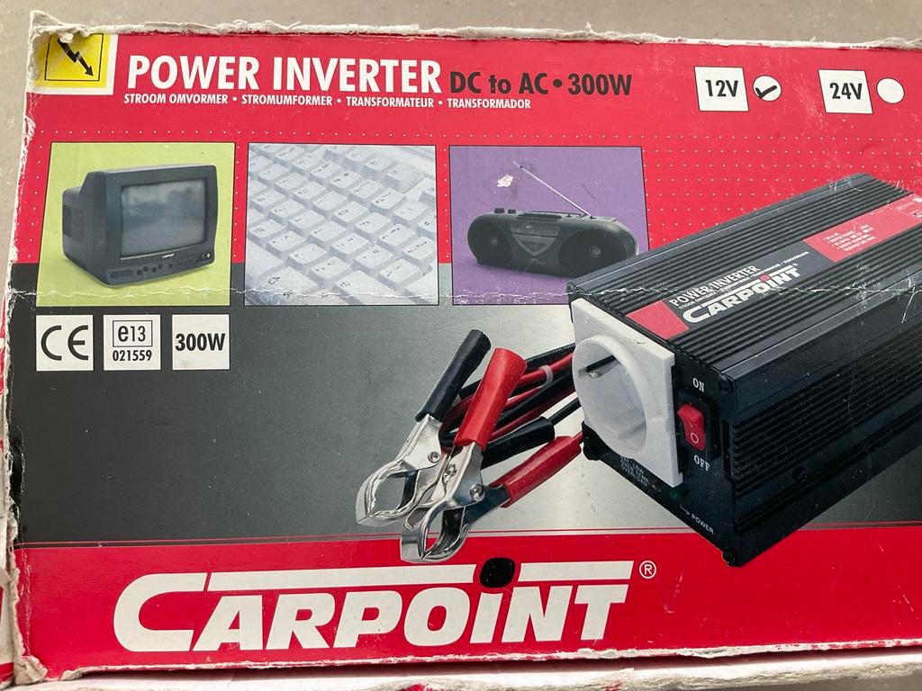 Carpoint Power Inverter DC naar AC 300W - 12V/24V, Ophalen, Gebruikt, Universele onderdelen
