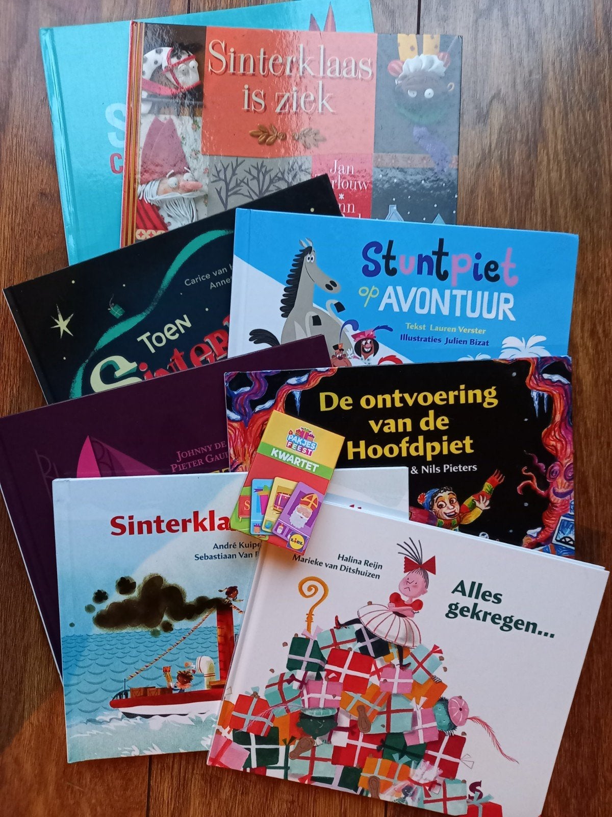 Mooie Sinterklaas boeken (+ gratis pakjesfeest kwartet), Ophalen of Verzenden, Gebruikt