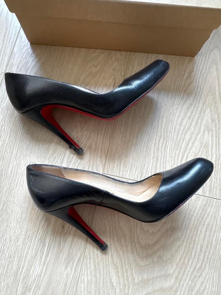 Christian Louboutin pumps maat 36, Kleding | Dames, Schoenen, Ophalen, Gedragen, Zwart, Pumps