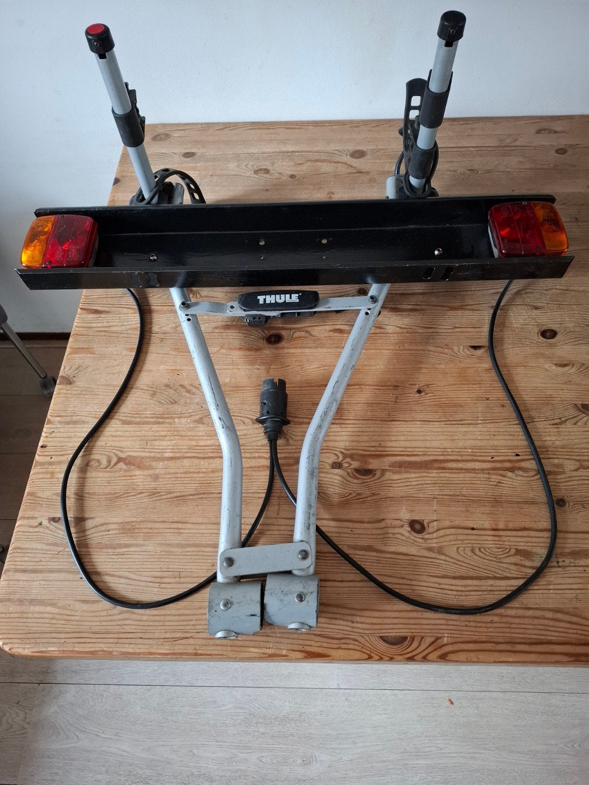 Fietsdrager Thule met verlichtingsbalk!, Ophalen of Verzenden, 2 fietsen, Gebruikt, Trekhaakdrager