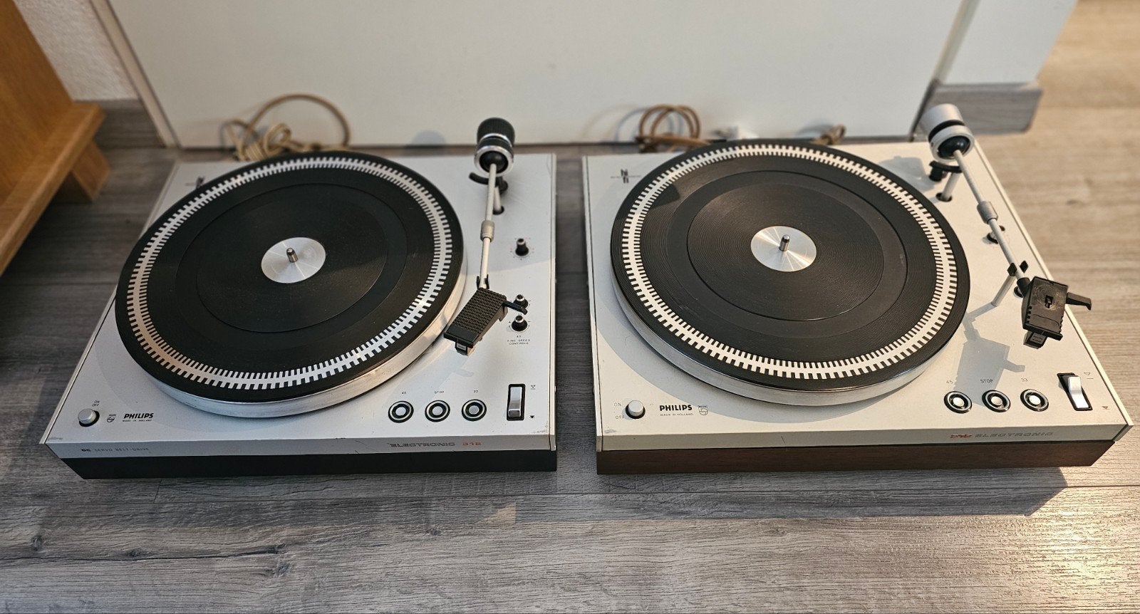 2 stuks philips vintage draaitafels, Muziek en Instrumenten, Ophalen, Gebruikt, Overige merken