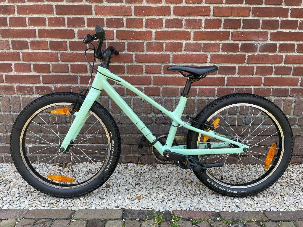 Specialized Jett 20, Fietsen en Brommers, 20 inch of meer, Velgrem, Zo goed als nieuw, Ophalen