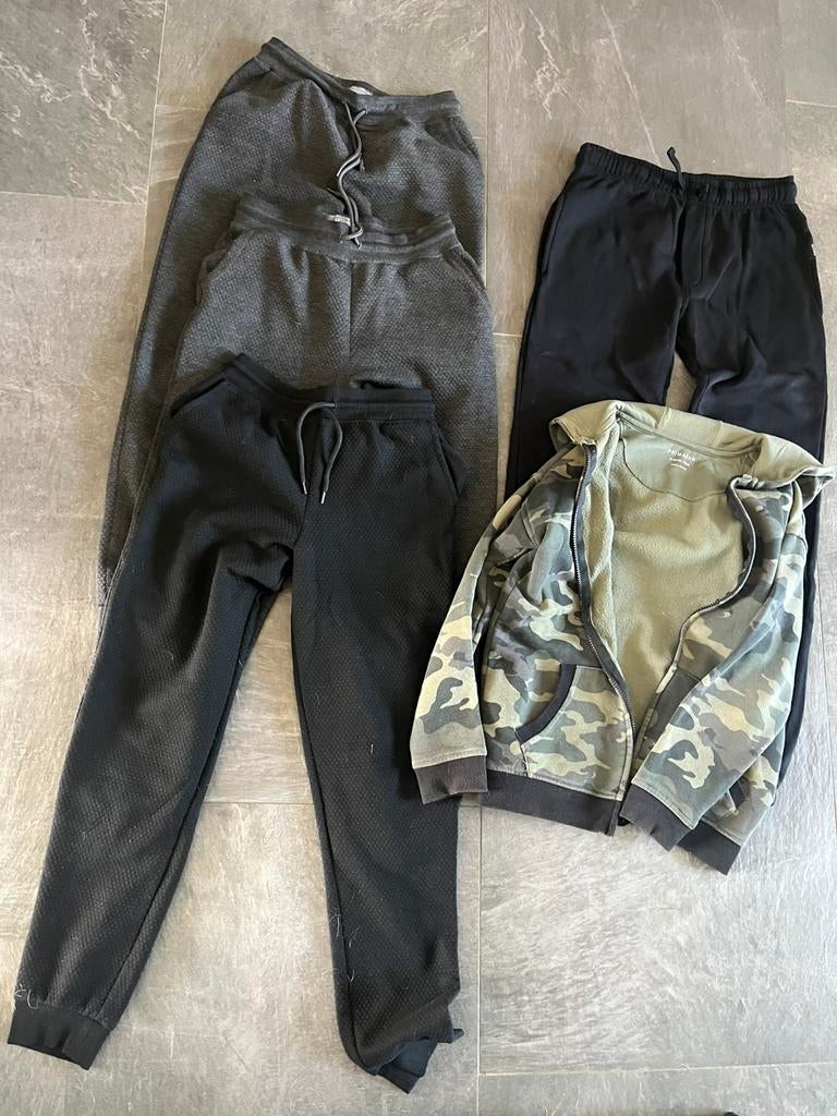 Jongens joggingbroeken en vest (primark en retour), Kinderen en Baby's, Kinderkleding | Maat 158, Ophalen, Zo goed als nieuw, Jongen