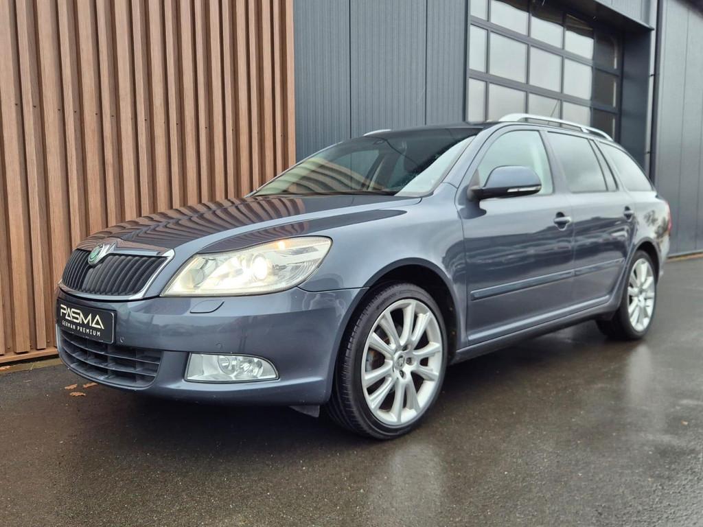 Skoda Octavia Combi 1.8 TSI Elegance Business Line Automaat, Auto's, Skoda, Euro 5, Gebruikt, 4 cilinders, 160 pk
