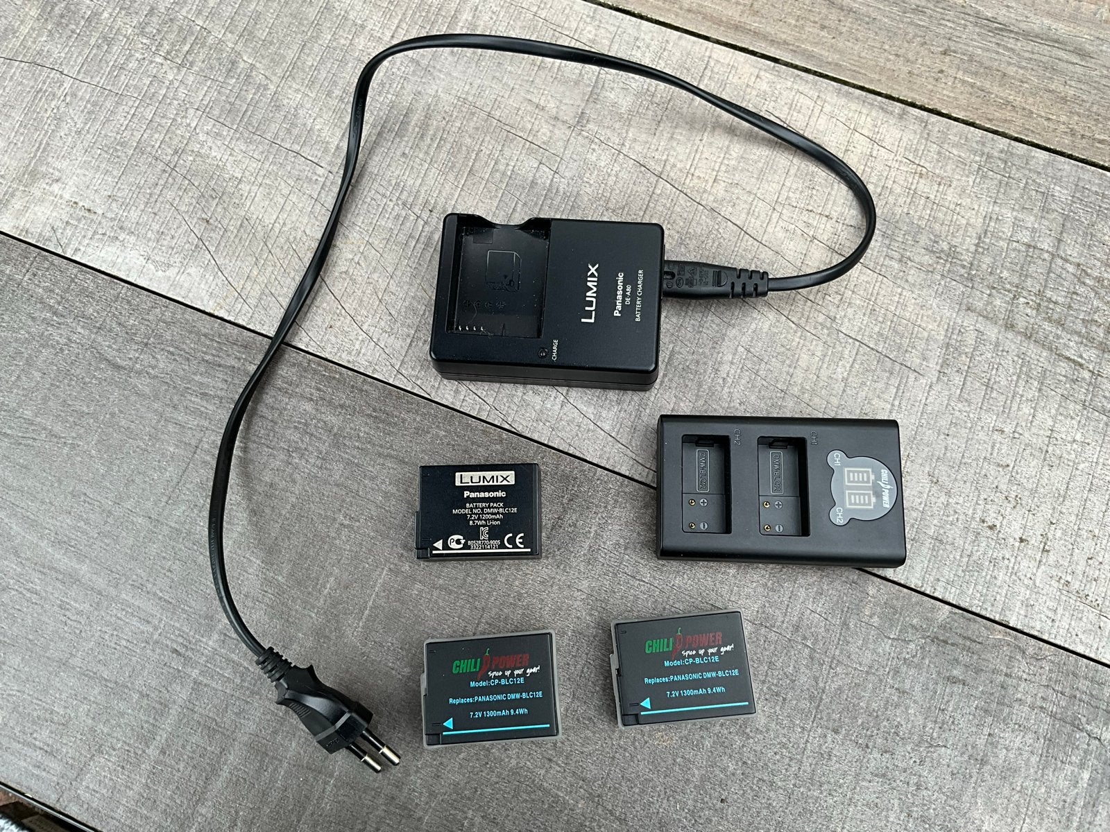 Panasonic Lumix Accu's en Opladers (origineel en ChiliPower), Panasonic, Gebruikt, Ophalen of Verzenden, Geschikt voor twee batterijen