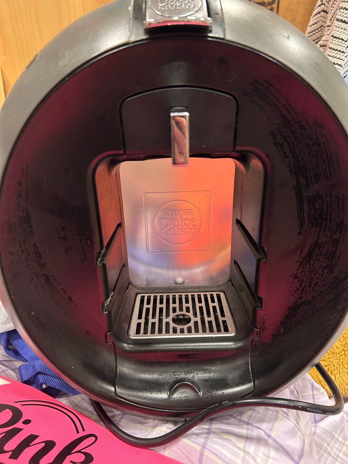 Nescafé Dolce Gusto koffiezetapparaat, Koffiepads en cups, Gebruikt, ., Koffiemachine