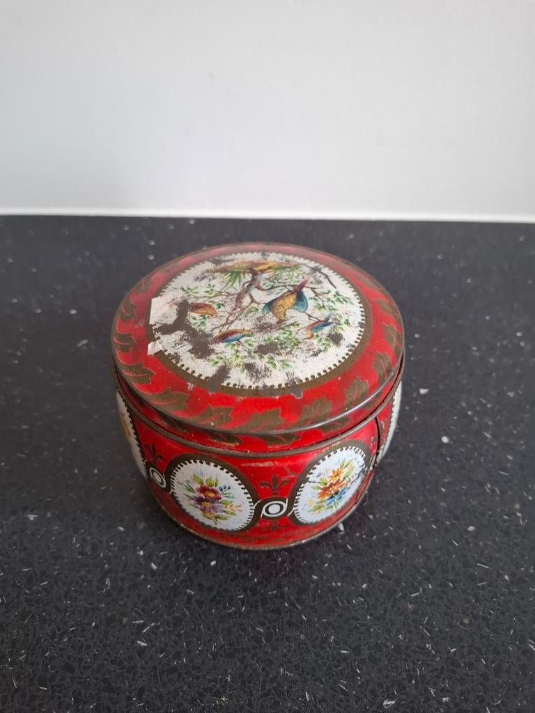 Rood brocant blikje met vogels en bloemen, Ophalen of Verzenden