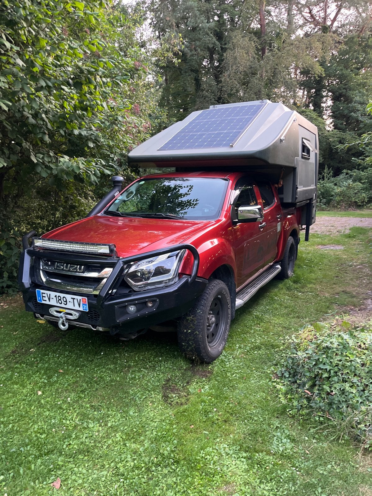 Isuzu D-Max met campeeropbouw - Ideaal voor avontuur!, Overige merken, Chemisch toilet, Standaard zit, Tot en met 3