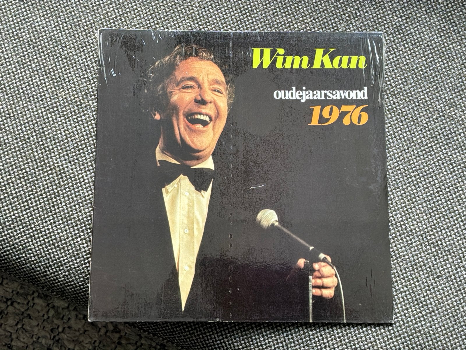 Wim Kan - Oudejaarsavond 1976 (Nieuw in verpakking) geseald, Ophalen, LP, Overige genres, Geseald