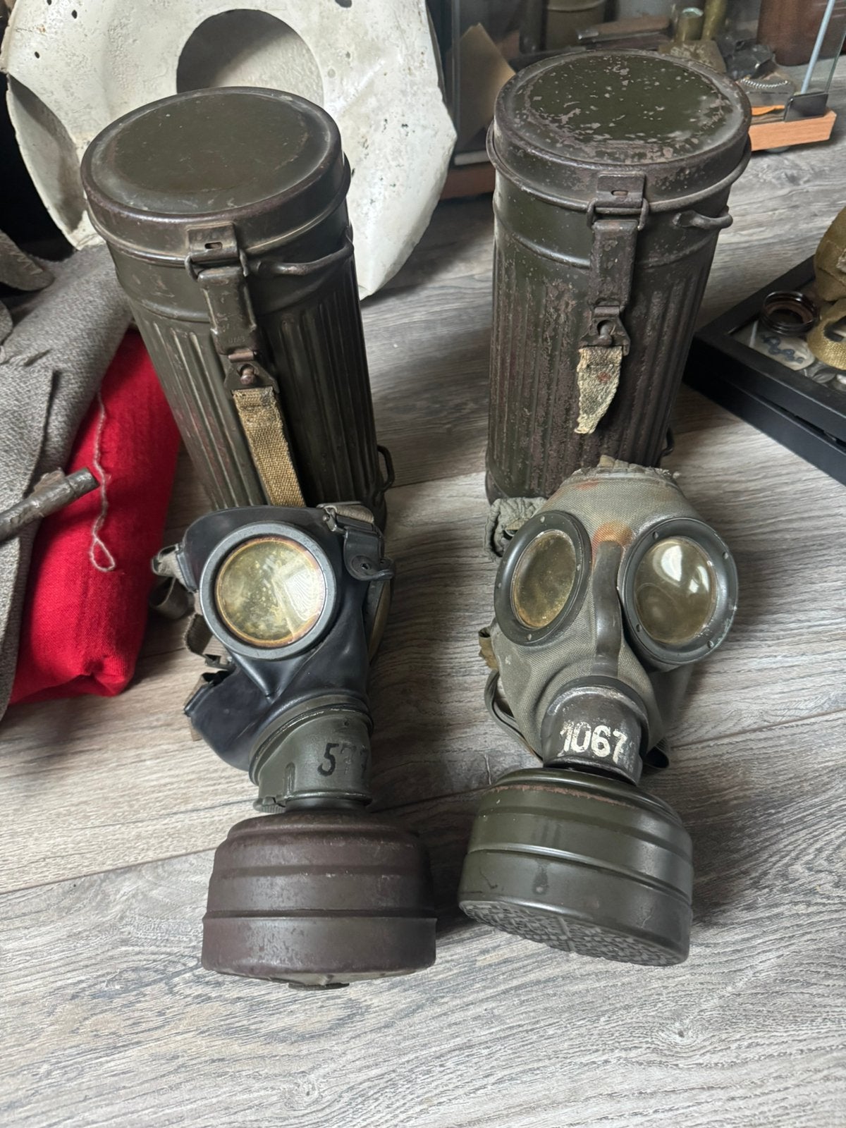 2 duitse gasmaskers ww2, Ophalen of Verzenden, Duitsland