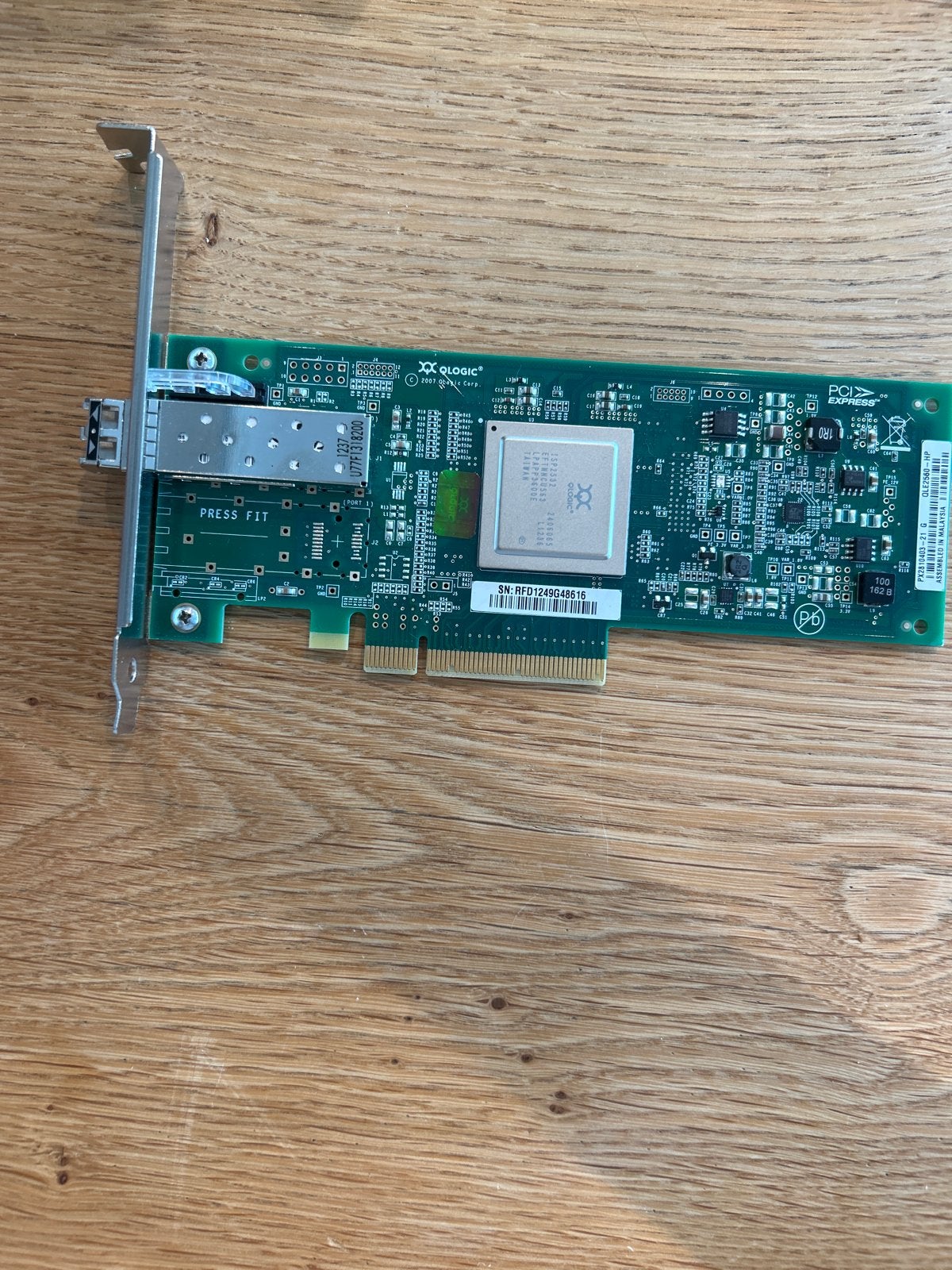 QLogic QLE2560-HP 8Gb Fibre Channel PCIe HBA Serverkaart, Computers en Software, Videokaarten, Ophalen, Gebruikt, PCI-Express 2