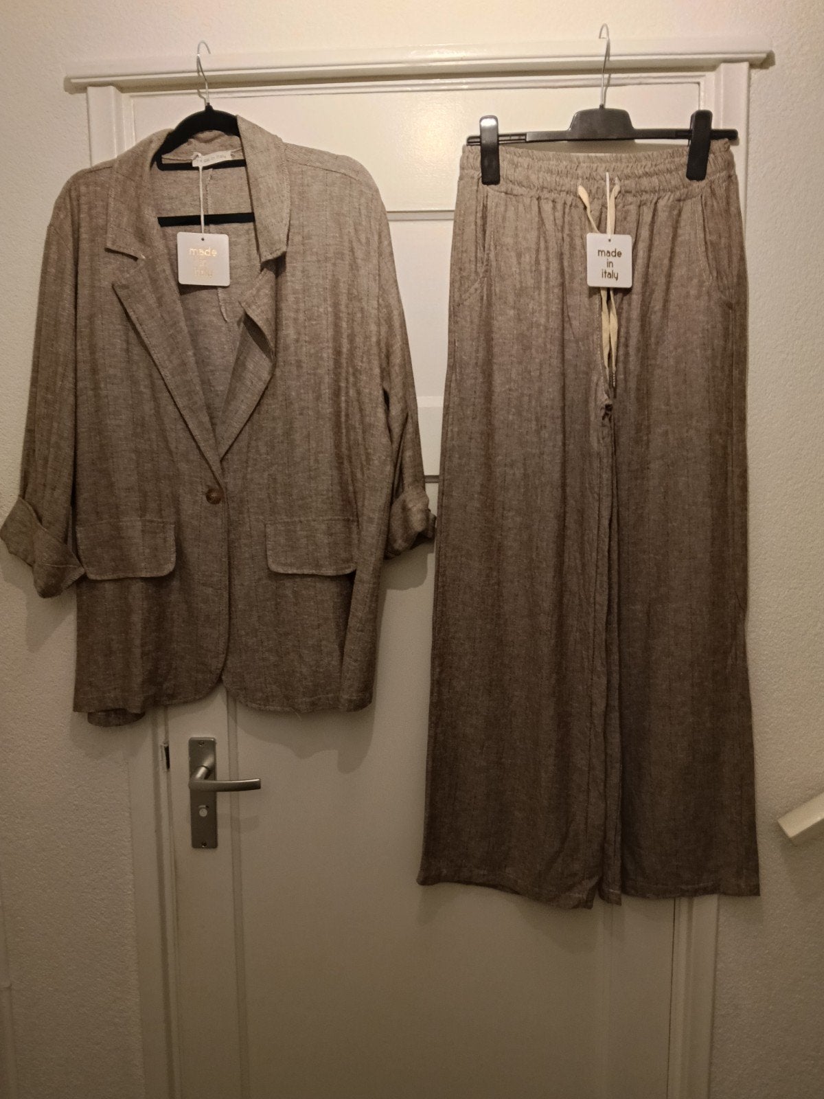 geweldig mooi linnen viscose pak, broek en blazer, Ophalen of Verzenden, Nieuw, Maat 42/44 (L), Zwart