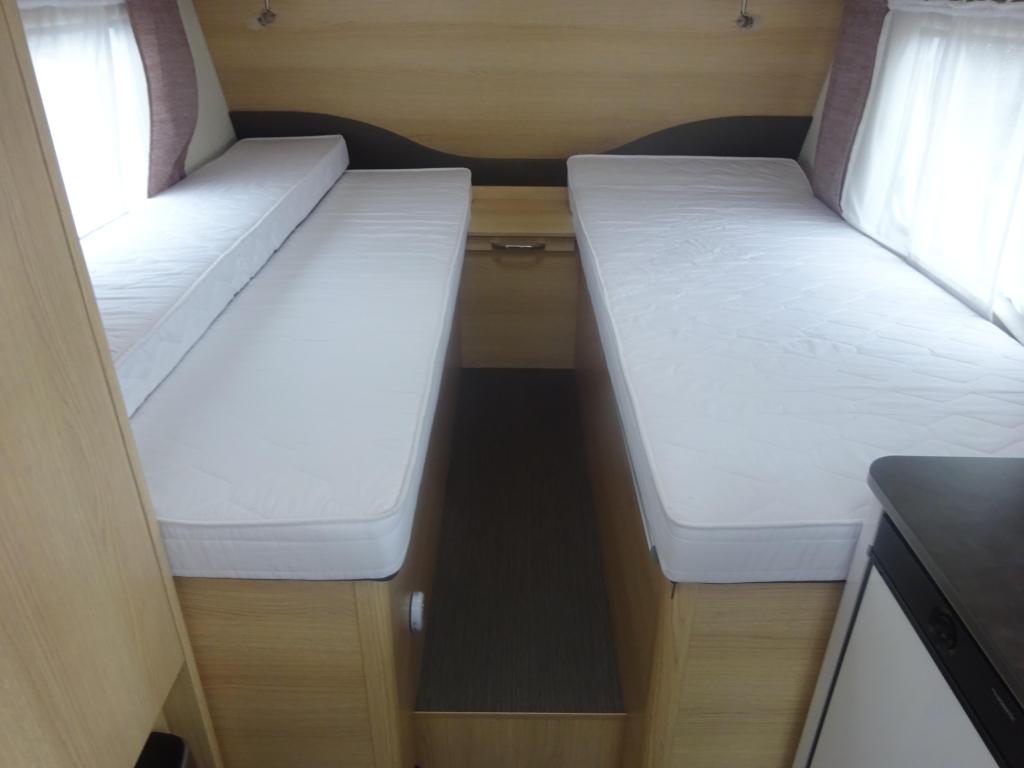 Eriba Living 470 Enkele Bedden+Mover, Caravans en Kamperen, Caravans, Standaardzit, Bedrijf, 4 tot 5 meter, Overige typen