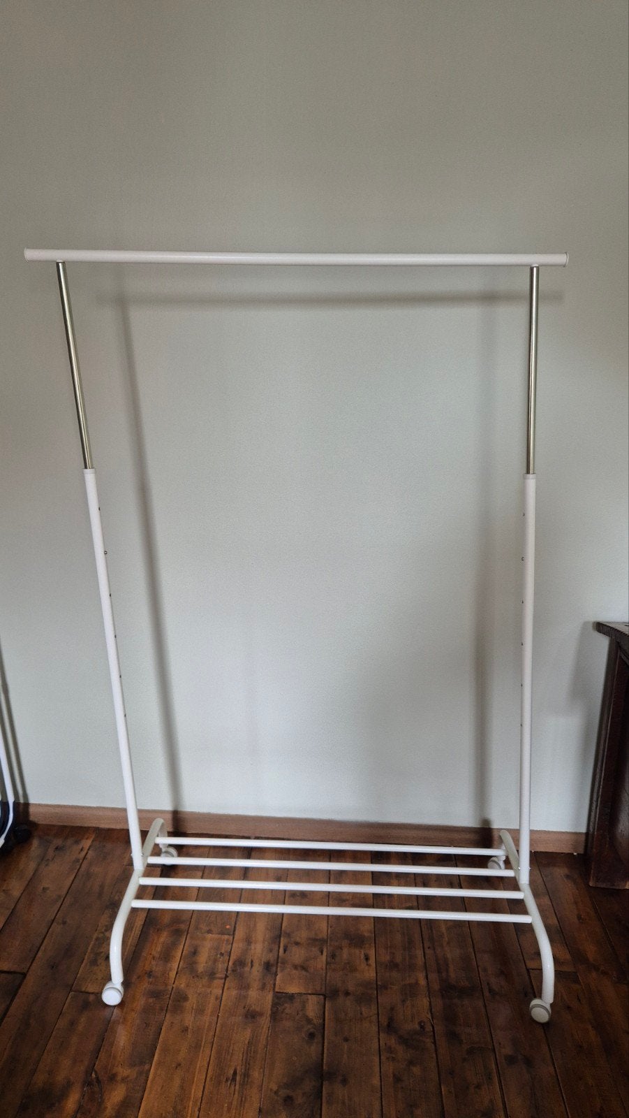Kledingrek met wieltjes, Kleding | Dames, Kledingrekken, Ophalen