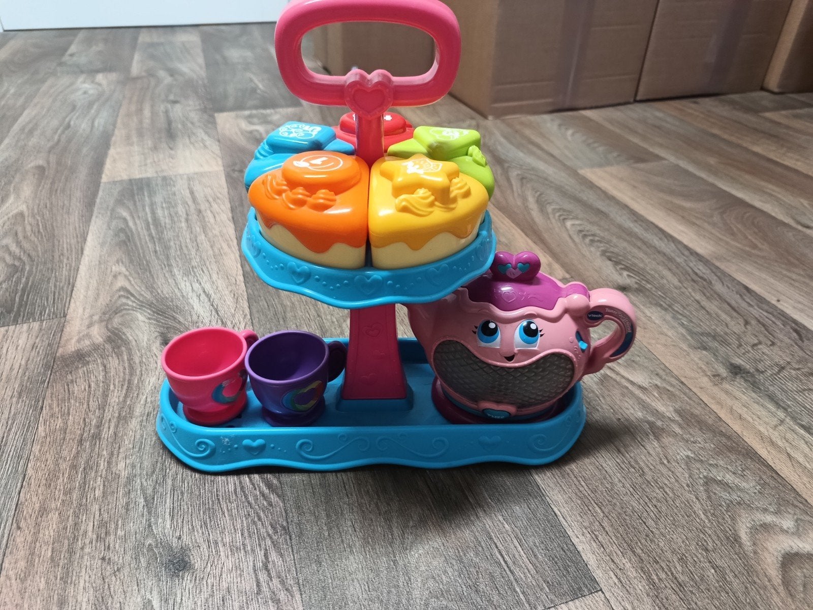VTech Jet de theeset met vrolijke liedjes en geluiden, Ophalen, Zo goed als nieuw, Overige typen, Met geluid