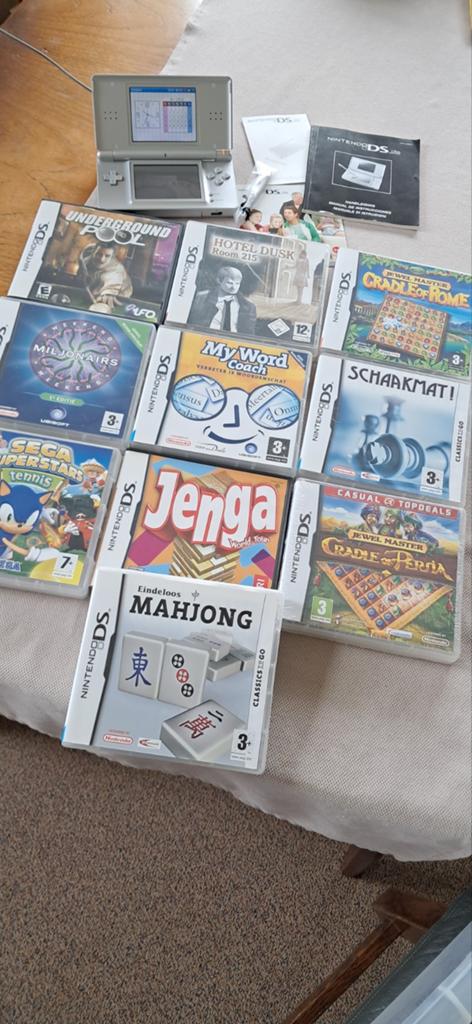 Nintendo DS Lite, Spelcomputers en Games, Games | Nintendo DS, 1 speler, Ophalen of Verzenden, Zo goed als nieuw, Vanaf 12 jaar