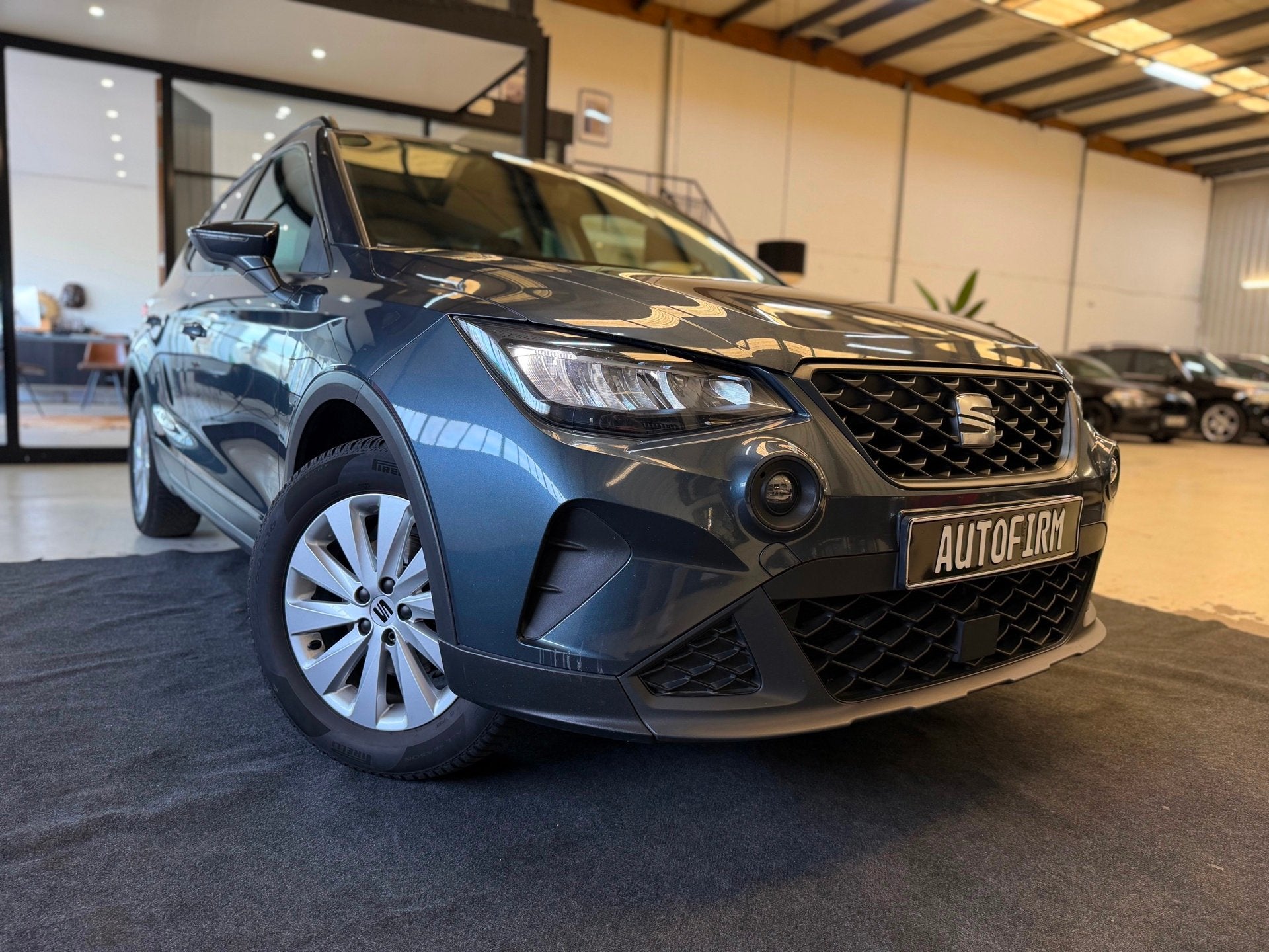 Seat Arona 1.0 TSI Style Business Intense NAP Dealer onderho, Auto's, Stof, Gebruikt, 95 pk, 49 €/maand