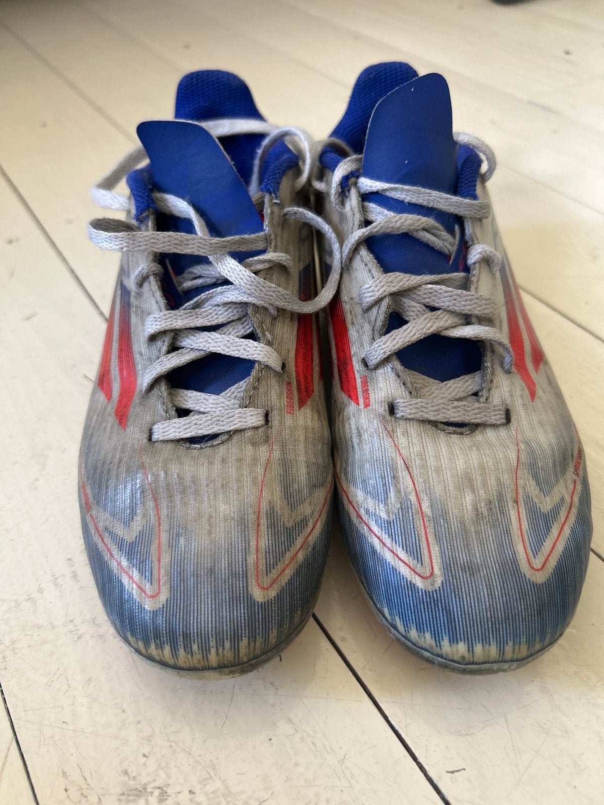 Adidas voetbalschoenen maat 35, Ophalen, Gebruikt, Schoenen