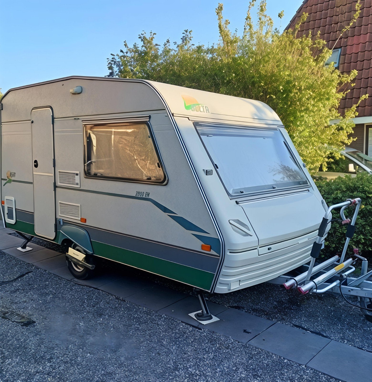 Delta 3900 EK (1999) Compleet ingerichte caravan, Caravans en Kamperen, Caravans, Tot en met 2, Kleine zit, 750 - 1000 kg, Particulier