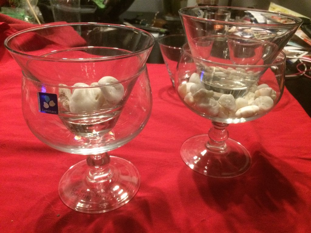 2 ijs coupes met 2x2 inzet bakjes Luminarc voor bv garnalen, Glas of Glazen, Nieuw, Ophalen of Verzenden, Glas