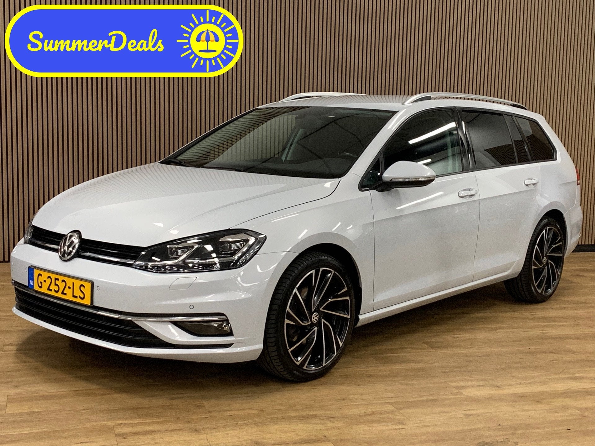 Volkswagen Golf Variant 1.6 TDI Highline|Automaat|Camera|Cli, Auto's, Volkswagen, Gebruikt, 4 cilinders, Wit, 140 €/maand
