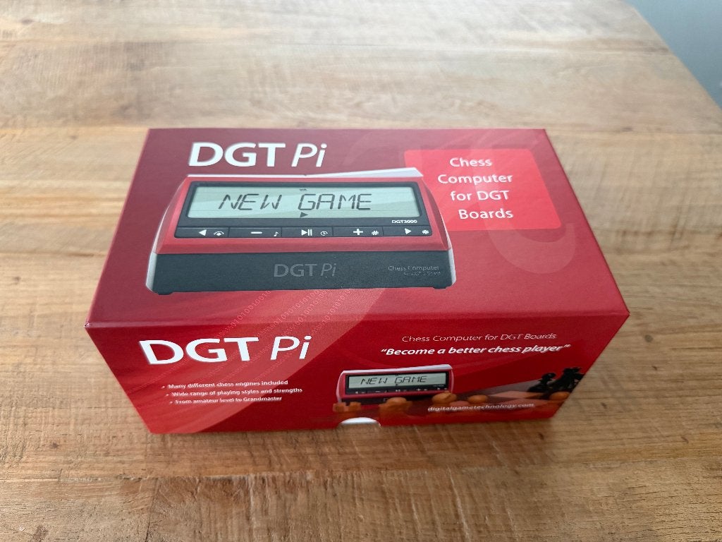 DGT Pi 3000 Schaakcomputer & Digitale Schaakklok Compleet, Ophalen, Minder dan 500 stukjes, Zo goed als nieuw, Schaken