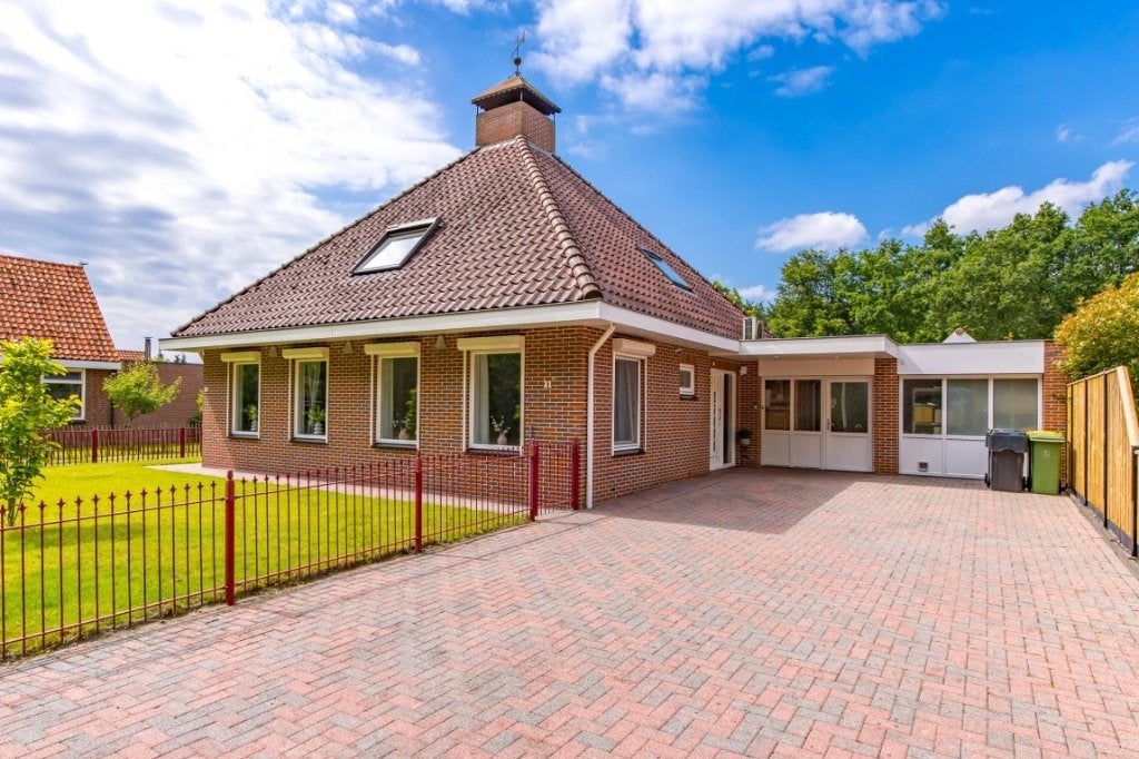 Vrijstaand huis 193m2 naast het bos met eigen zwembad, airco, Huizen en Kamers, 1000 tot 1500 m², 5 kamers, Vrijstaande woning