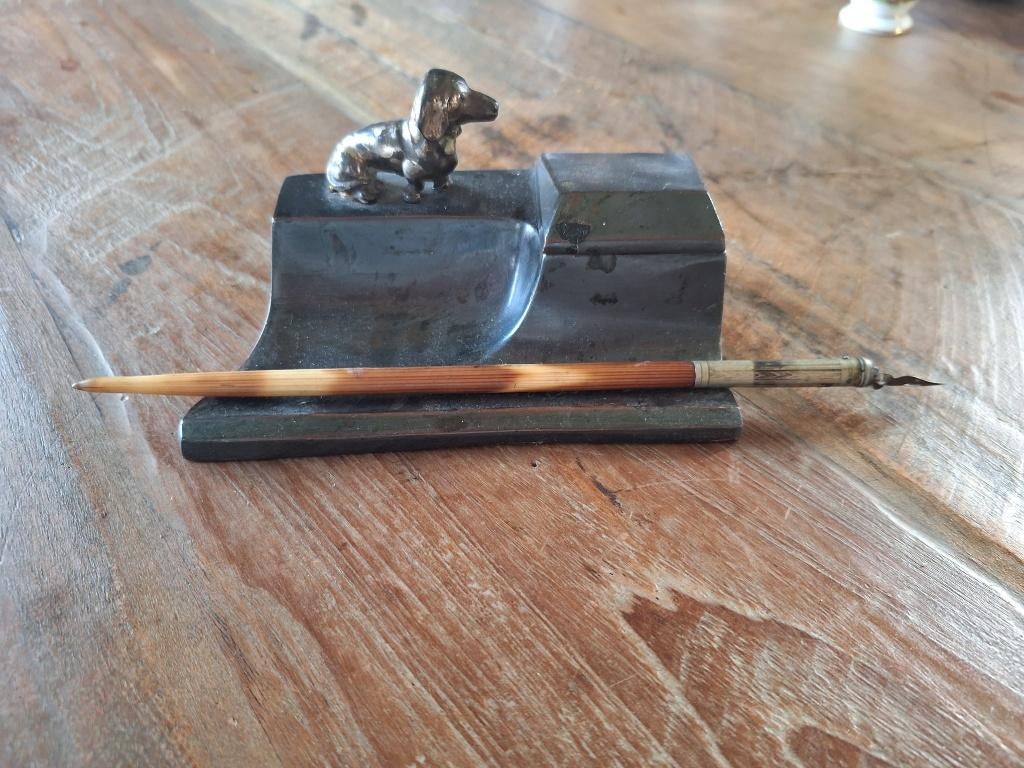 Antiek inktstel met teckel – bureauset met kroontjespen, Antiek en Kunst, Antiek | Kantoor en Zakelijk, Ophalen of Verzenden