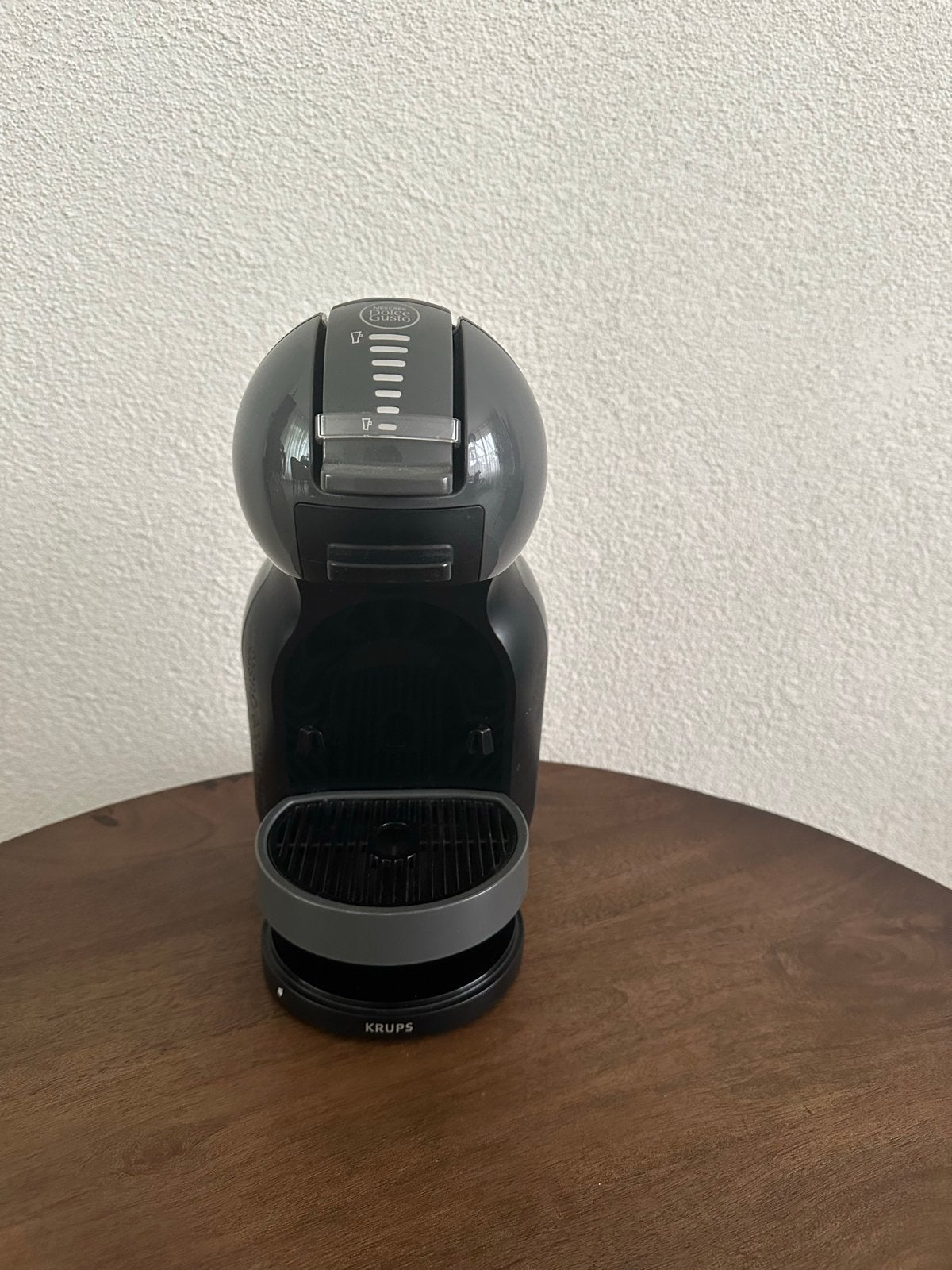Nescafé Dolce Gusto Krups koffiezetapparaat. MOET NU WEG, Ophalen, Koffiepads en cups, Koffiemachine, Zo goed als nieuw