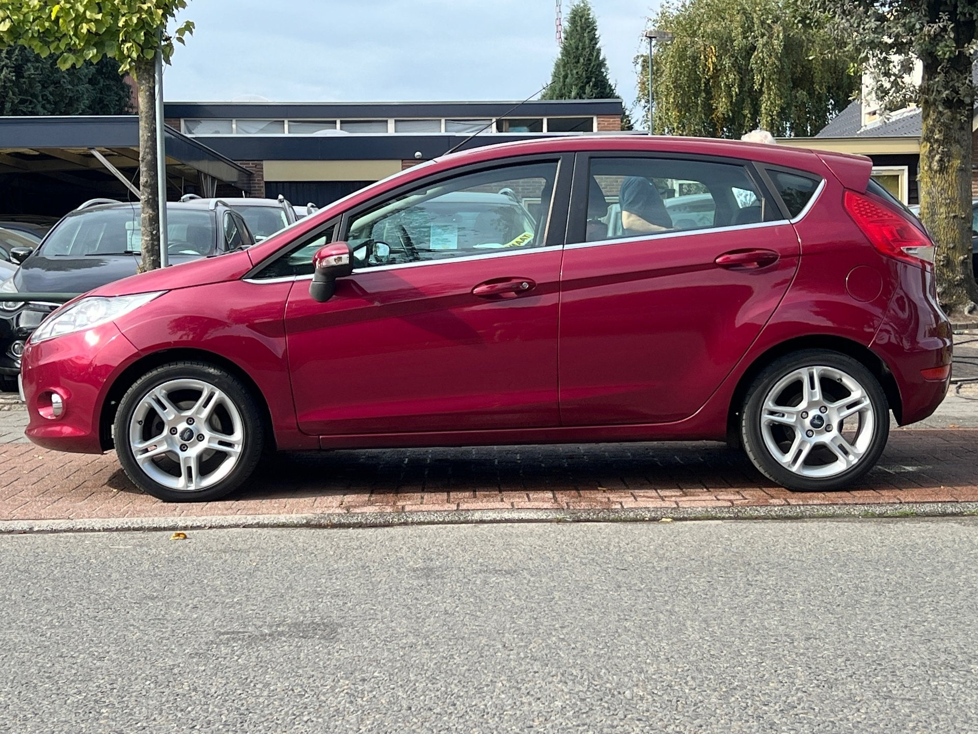 Ford Fiesta 1.25 Titanium! *Airco|5dr|Leder, Voorwielaandrijving, Euro 5, 1242 cc, 82 pk