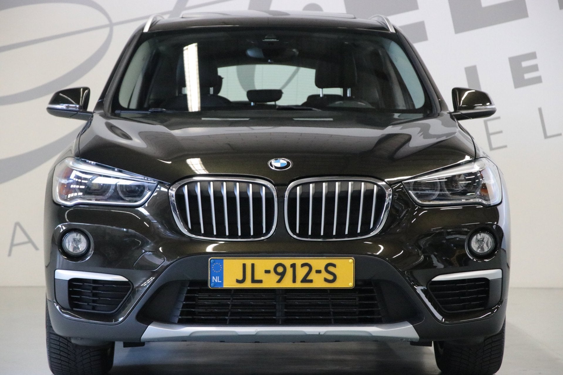 BMW X1 SDrive20i/ Panoramadak/ Trekhaak/, 1998 cc, Stof, Euro 6, Bruin