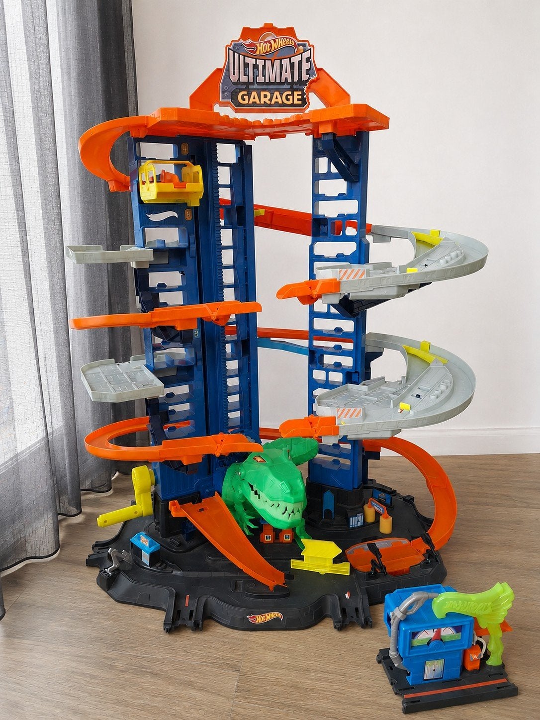 Hot Wheels ultimate garage met tankstation, Ophalen, Zo goed als nieuw