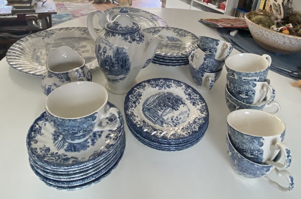 Prachtig Blauw-Wit Servies Johnson Brothers "Coaching Scenes, Ophalen of Verzenden