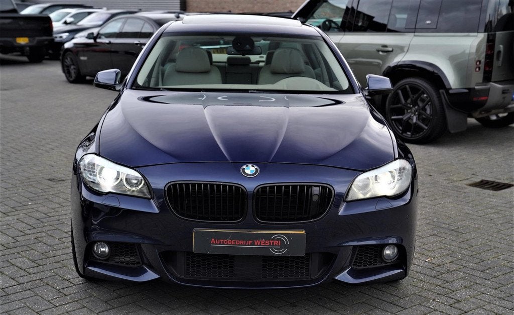 BMW 5-serie 550i High Executive | M-pakket | Adaptieve cruis, Automaat, Euro 5, Achterwielaandrijving, Gebruikt