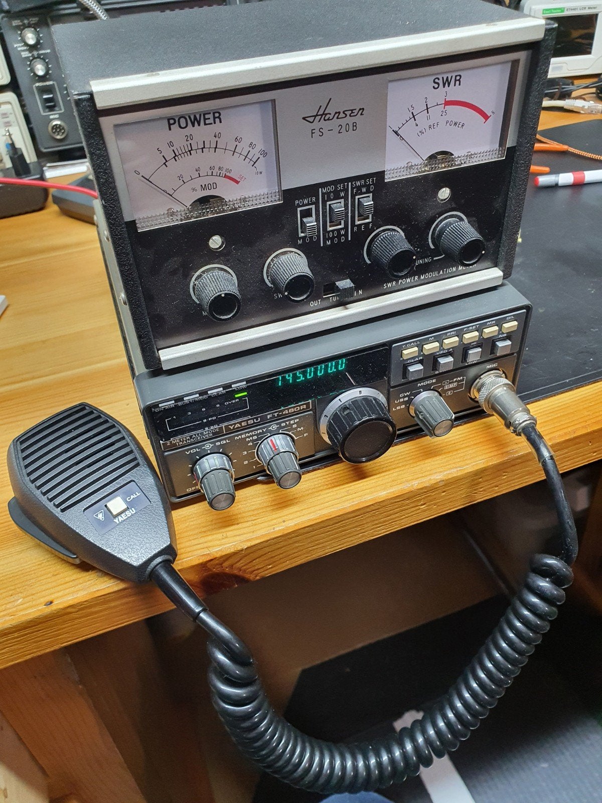 2 meter zend en ontvang set yaesu ft480r , Hansen fs20,, Ophalen of Verzenden, Gebruikt, Zender en Ontvanger