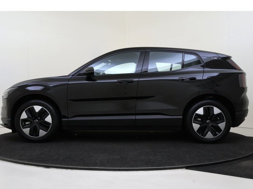 Volvo EX30 Single Motor Core 51 kWh | Stoel/ Stuur verwarmin, Auto's, Dealer onderhouden, Gebruikt, Volvo Selected Used Cars, Zwart
