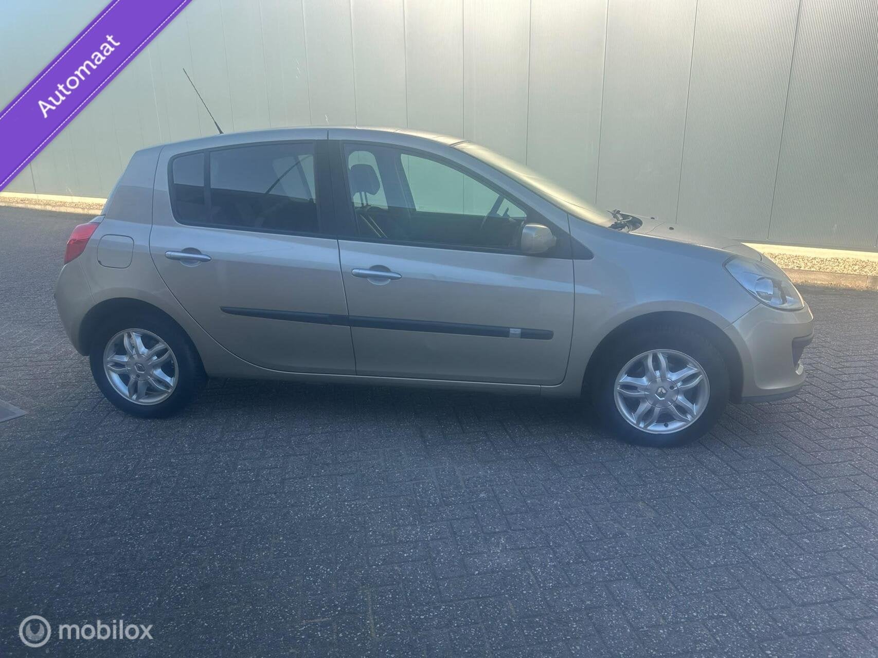 Renault Clio 1.6-16V Dynamique S LAGEKM/NAP/APK, Auto's, 535 kg, Gebruikt, 4 cilinders, 1165 kg