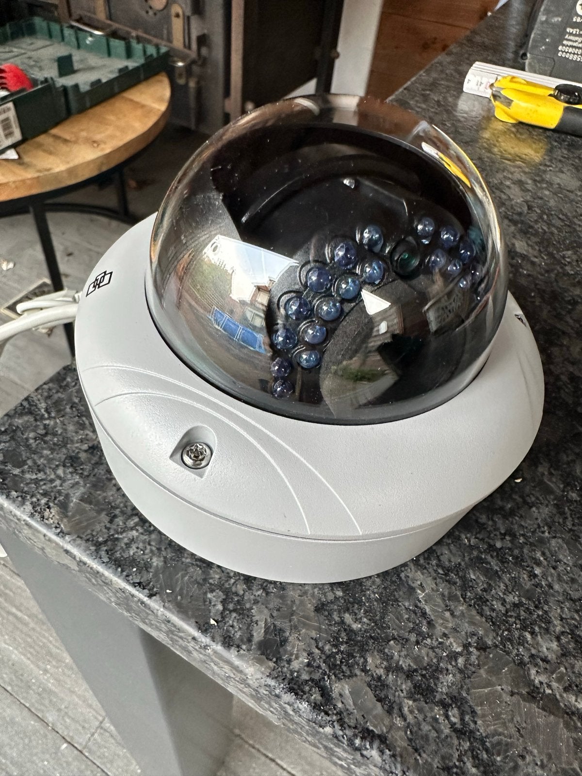 16x Interlogix IP VF Mini Dome TVD-5304 Beveiligingscamera, Ophalen of Verzenden, Gebruikt, Buitencamera