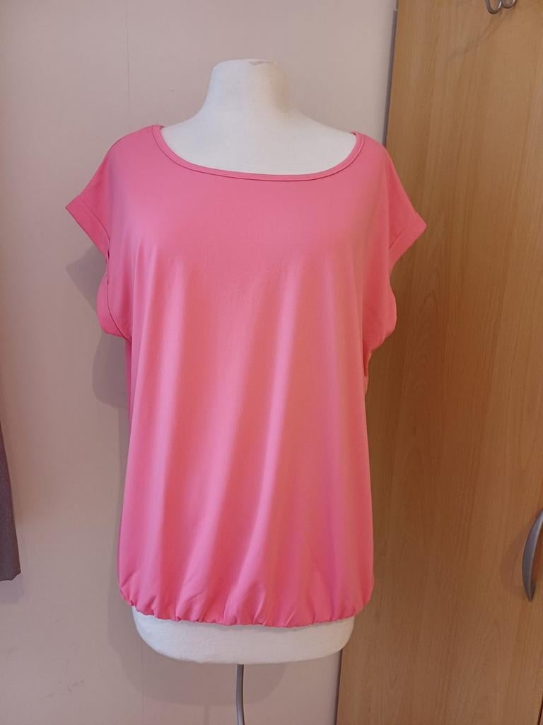 Fuchsia roze top, kort mouwtje, maat 42, Maat 42/44 (L), Ophalen of Verzenden, Zo goed als nieuw, Korte mouw