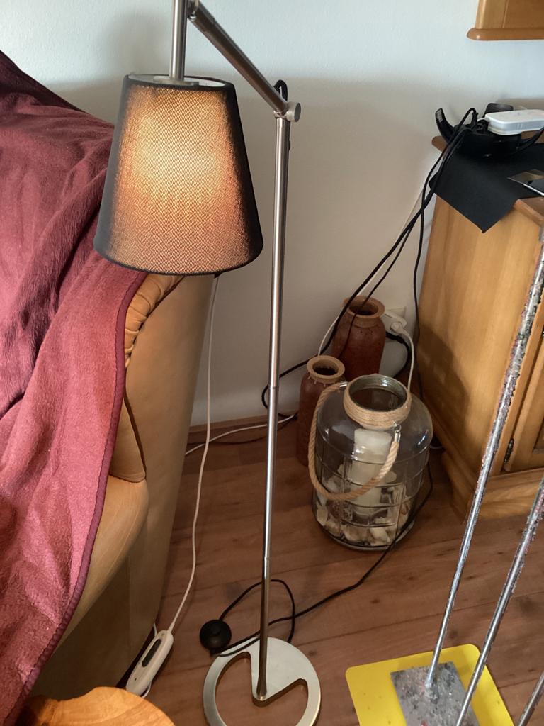 2 identiek hoge vloer lampen, Huis en Inrichting, Lampen | Vloerlampen, Ophalen of Verzenden, Zo goed als nieuw