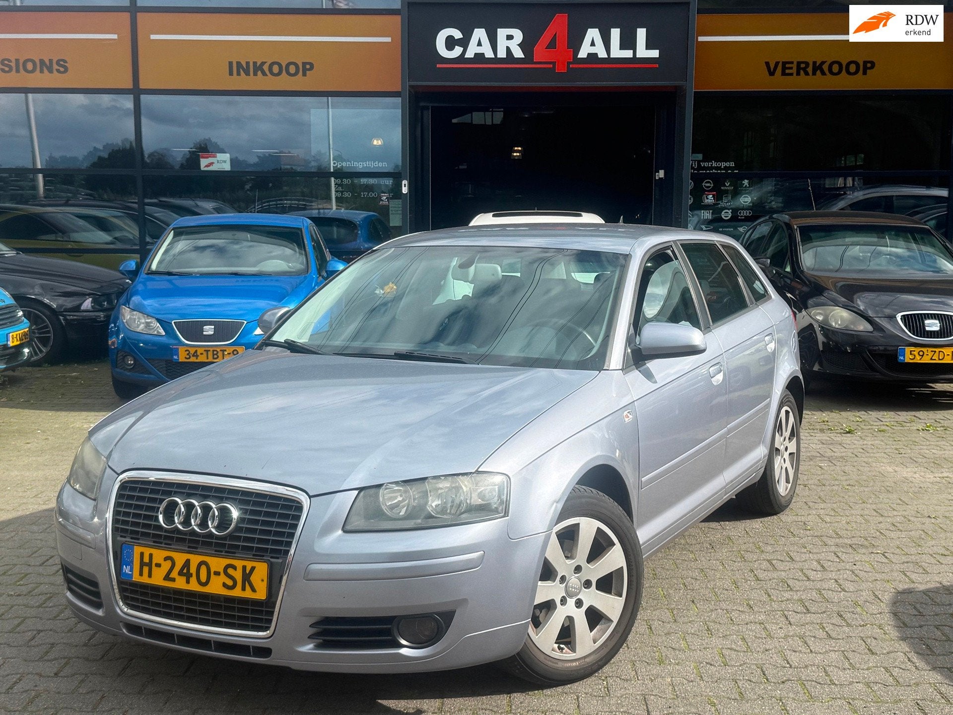 Audi A3 Sportback 1.6 Ambiente AUTOMAAT/CRUISE/PDC/AIRCO/APK, Auto's, Voorwielaandrijving, Stof, Gebruikt, 4 cilinders