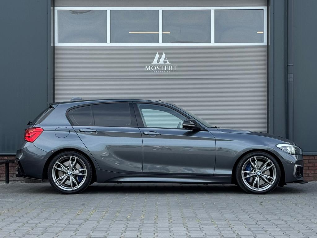 BMW 1-serie M135i xDrive/326pk|2015|LCI|Schuifdak|Leder|CarP, Auto's, Gebruikt, 327 pk, Leder, Bedrijf