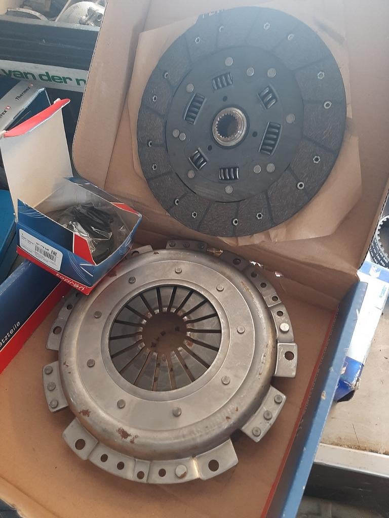 Nieuwe Koppeling Set VW T3 T25 1.6 1.7 1.9 D .TD, Auto-onderdelen, Remmen en Aandrijving, Ophalen of Verzenden, Nieuw, Volkswagen