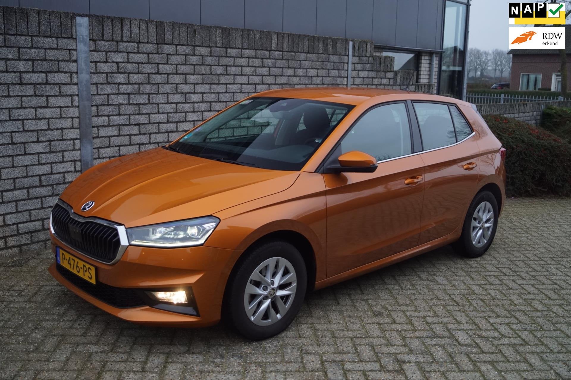 Skoda Fabia 1.0 TSI Business Edition Autom Navi Camera Clima, Auto's, Stof, Gebruikt, Overige kleuren, Adaptive Cruise Control