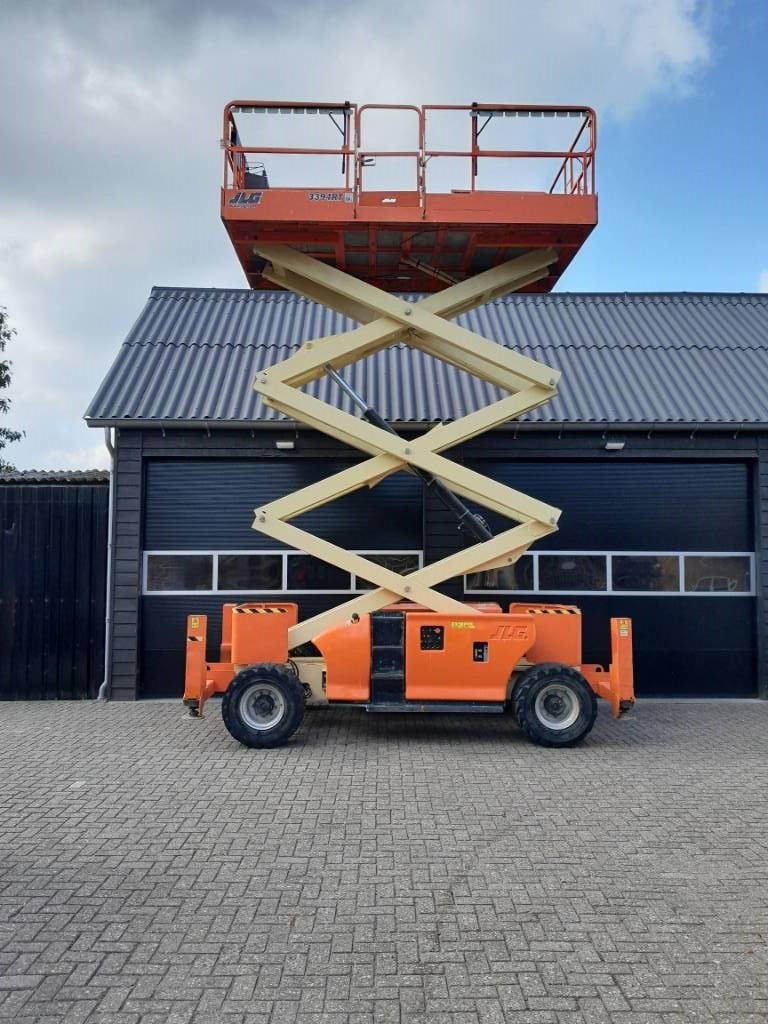 JLG 3394 RT ruwterrein 4x4 Schaarhoogwerker (bj 2011)